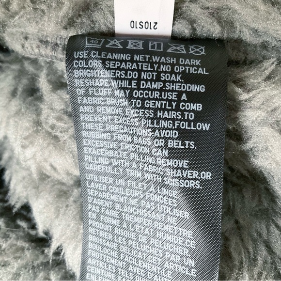 Uniqlo Light Pile-Lined Fleece Cardigan in Grey Size S - Picture 11 of 11